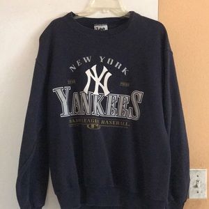 Medium New York Yankees Sweatshirt